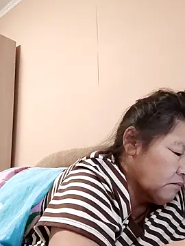 Zulfiya_Bruce webcam