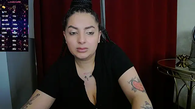 BustyAllyy webcam