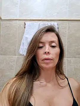 karina_warthon webcam