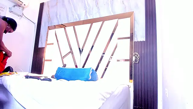 lola_hornei webcam