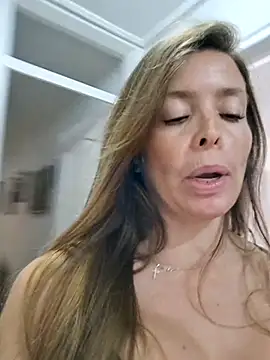 karina_warthon