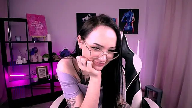 MollyKissy webcam