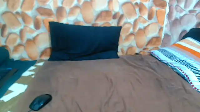 AfricanBigAssxx98 webcam