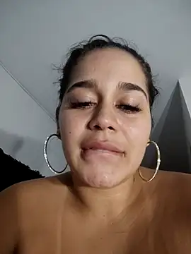 LaurenWelly_ webcam