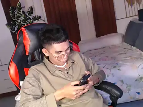 drinkmycumx webcam