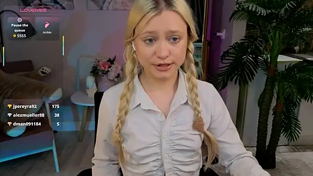 Millie_Vanillies webcam