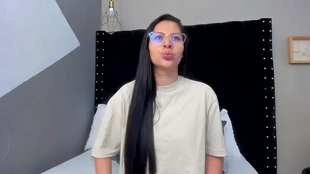 Sofi_collins1 webcam