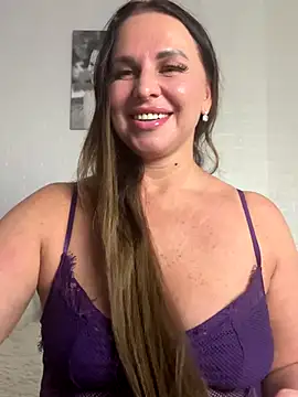 miraa_luv - MIRAA_LUV's free webcam - UK Sex Cams