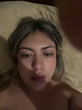 Naomilovely webcam