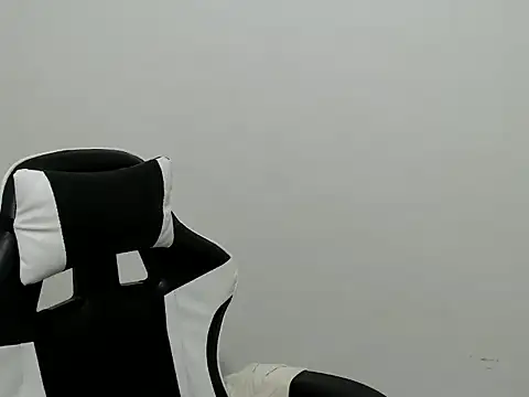 hugecock_petite webcam
