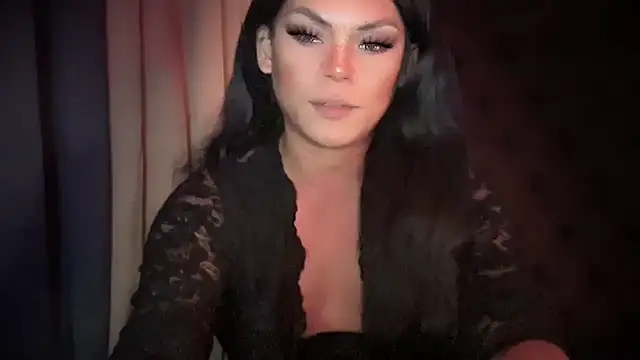 Miss_GreatDivine webcam