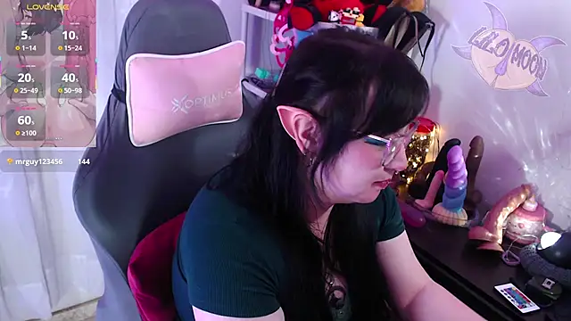 LiloMoon69 webcam