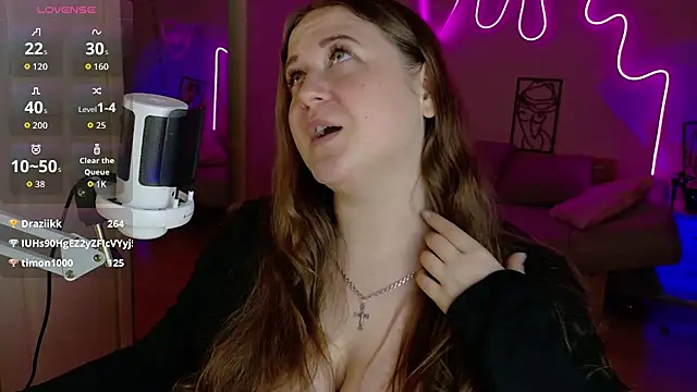 LizzyShine webcam