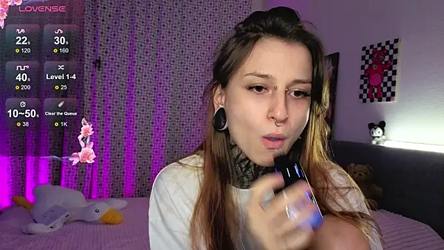 LilithPoison webcam