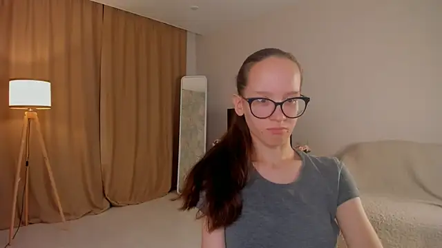 BettyBrowni webcam