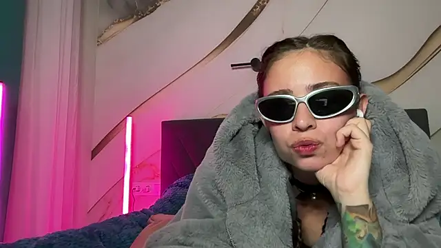 erikaa_miuu webcam