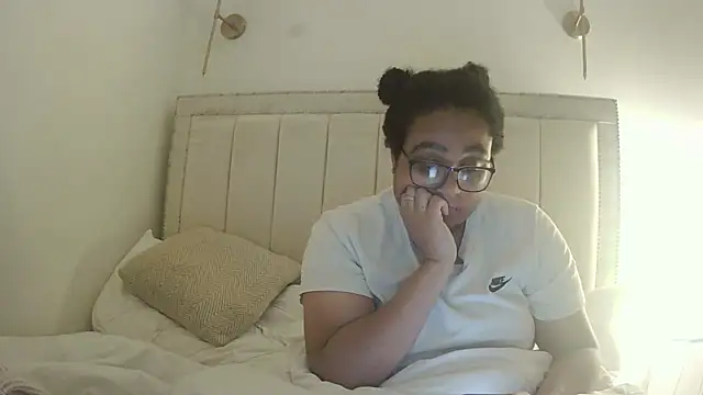 vanilla_chocolate23 webcam