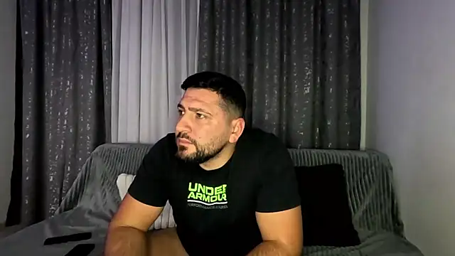 Gold_Alpha_Boy webcam