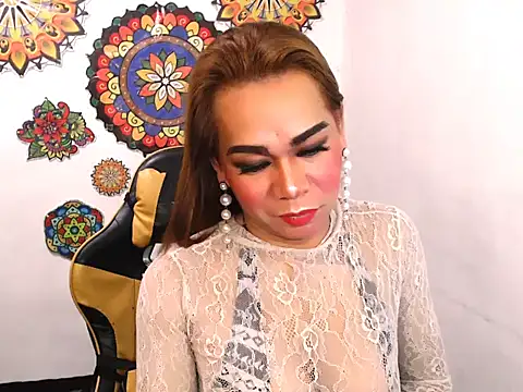 xxMistressWildKimxx webcam