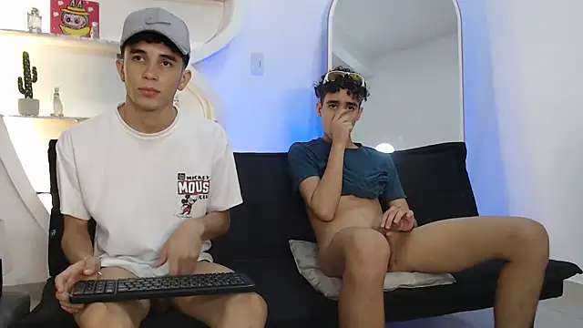 THREE_GUYS_HOT
