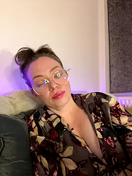 FemDom_RubyKnightXXO webcam