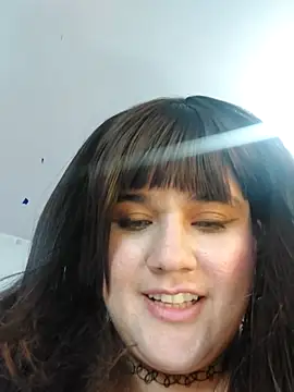 ItsNaiixa webcam