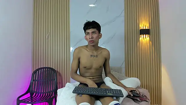 Ethan_thouse webcam