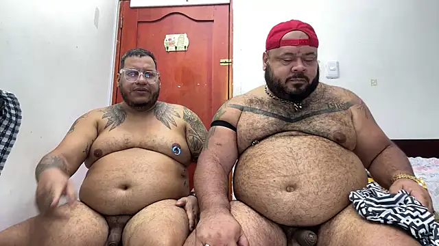 FetishBearsBig webcam