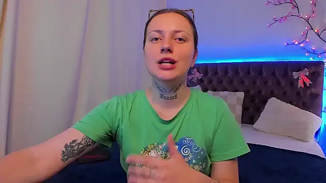 LilaVame webcam