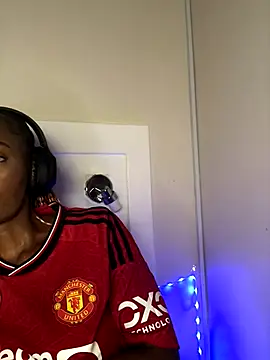 LuciousLips96 webcam