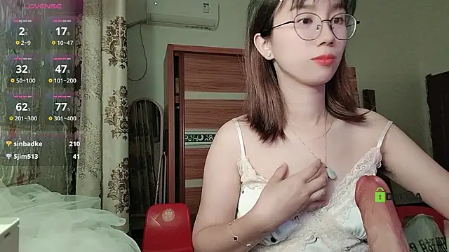 lili_666 - Lili_666's free webcam