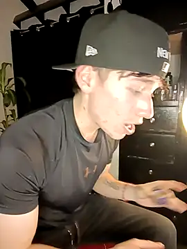 Logan_sixxer webcam