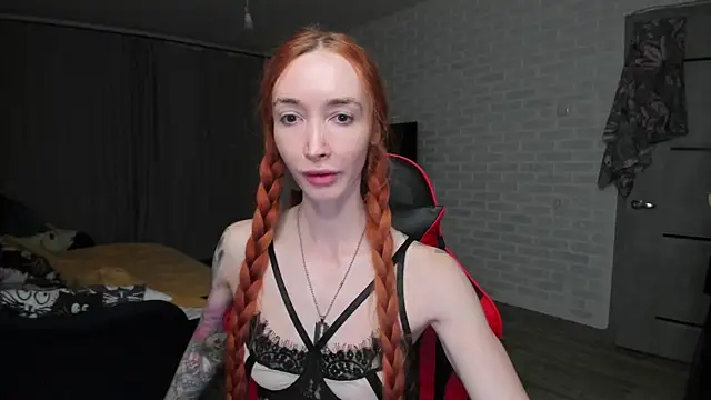 Roxy_Silver webcam