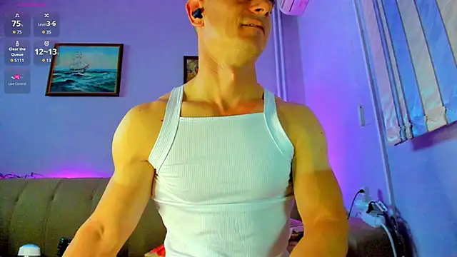 Shestifold_ webcam