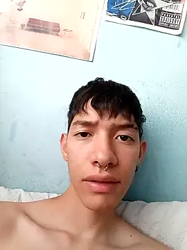 heyy_noah11 webcam