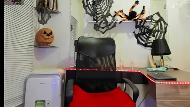 AndreaTonmsong webcam