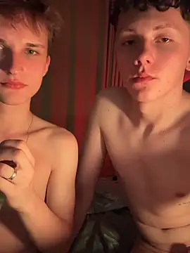 TwinksNextDoor webcam