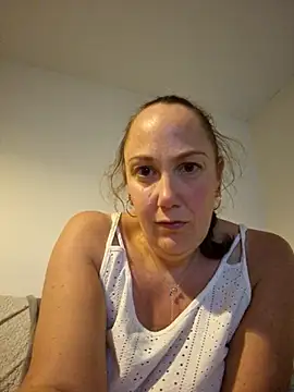 Wisie_Cutie webcam