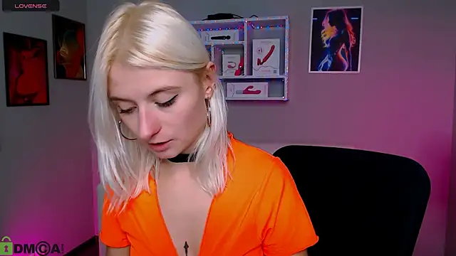 Melisa_white1