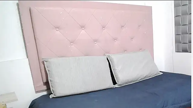 Dulce__Lovee webcam