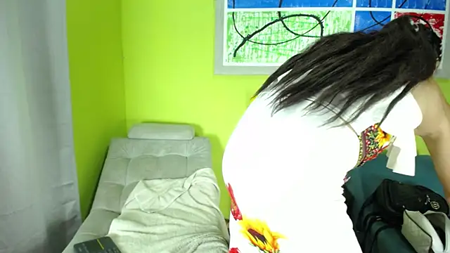 ariana_14_ webcam