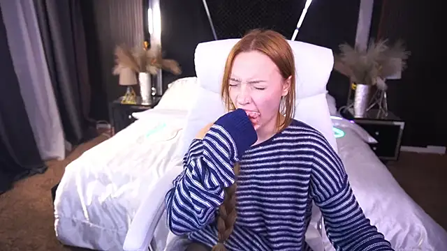 FoxyMayy