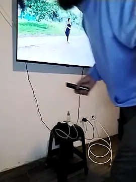 fernandar2025 (Ask my age) - finger in wet pussy