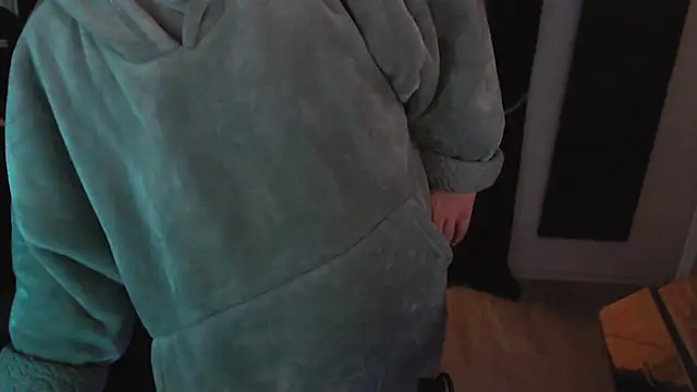 Nomi1612 webcam