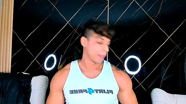 Owen_Muzcle webcam