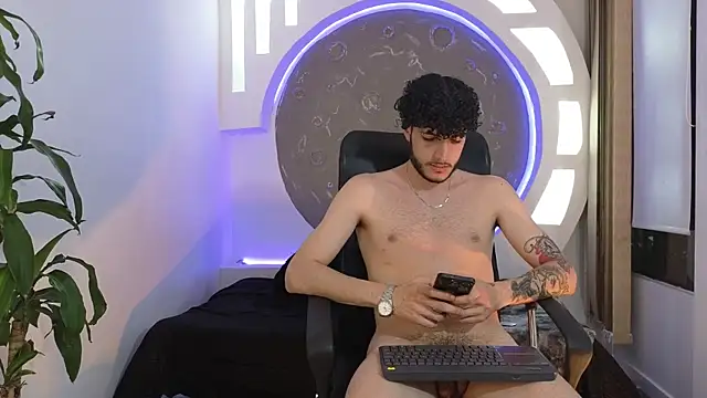 rafael_mendezz (M young) - oil in my body and cum show