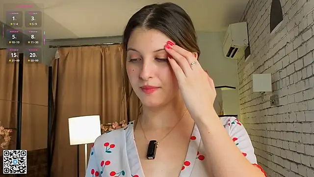 LorinaMaffitt webcam