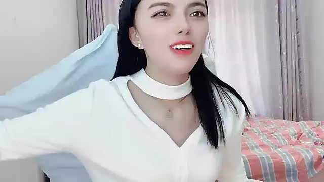 eloise131499 - Eloise131499's free webcam