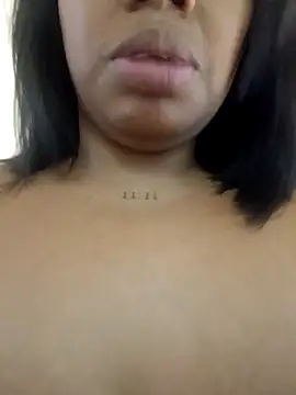 lia_mariana webcam