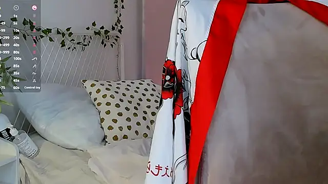lilithlunna webcam